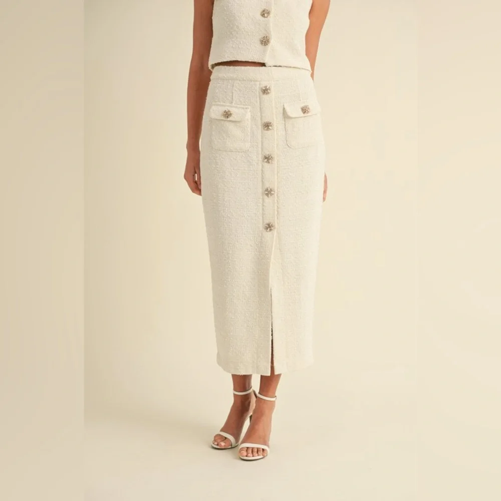 54. Sleeveless Tweed Top and Skirt Set with Jeweled Buttons in Cream - Picture 8 of 11